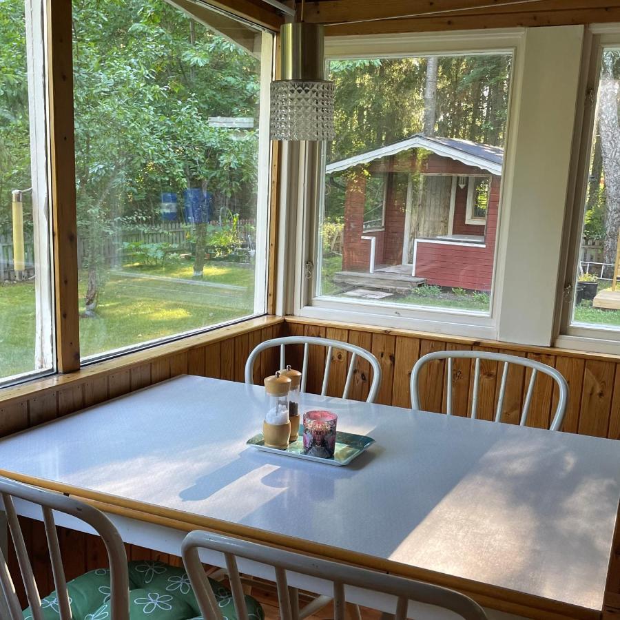 Sjoenaera Stuga Norrtälje Extérieur photo